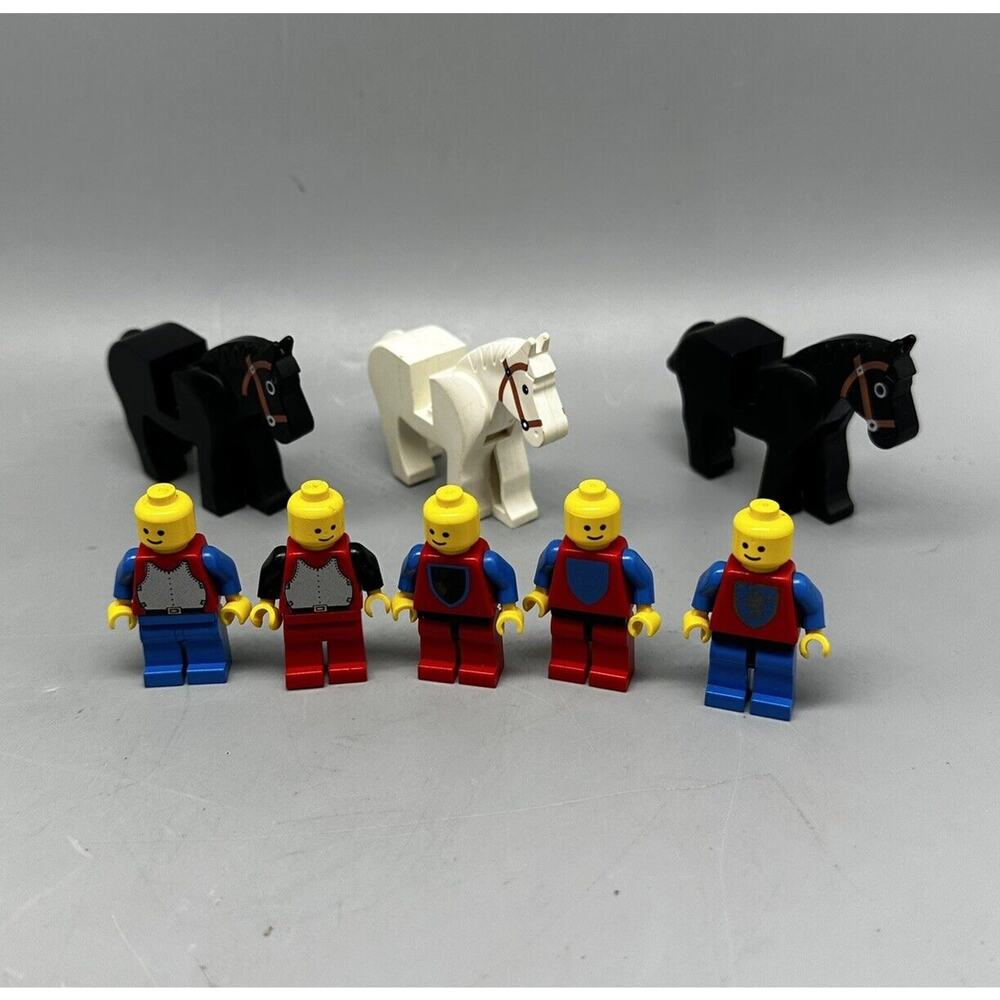 Lot of Lego Classic Castle Knight Mini Figures and Horses 1980s